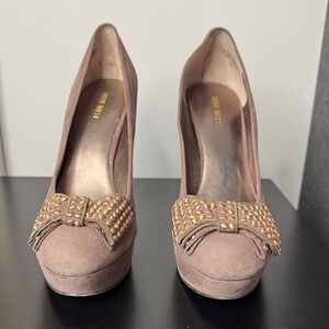 Nine West Taupe Suede Heels with Studded Bow 5 inch platform heels